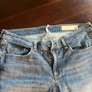 Rag & Bone DRE Low-Rise Slim Boyfriend Jeans Color: Julienne size 30R